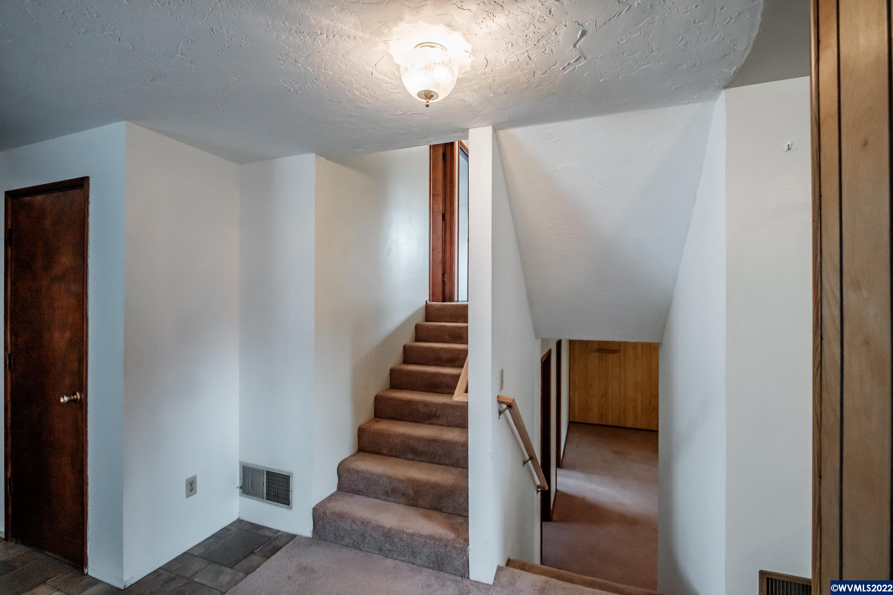 570 Walnut Street Lebanon, OR 97355 - Photo 15 of 41 Gallery Image 15