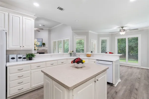 $2,550 | 25818 Overlake Drive, Spring, TX 77380