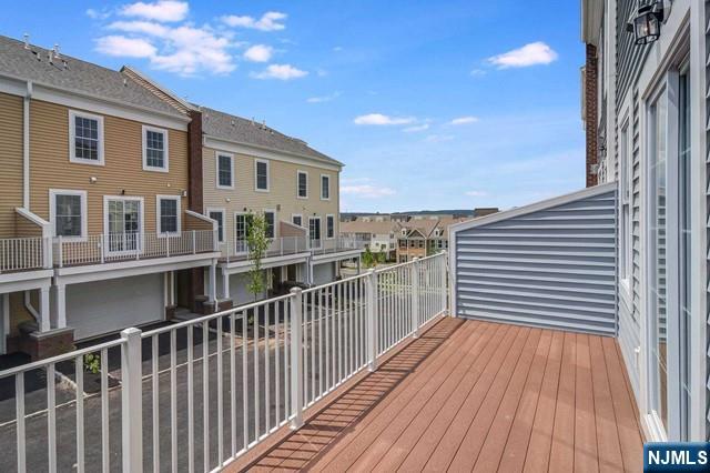 63 Parkside Lane Teaneck, NJ 07666 - Photo 7 of 29