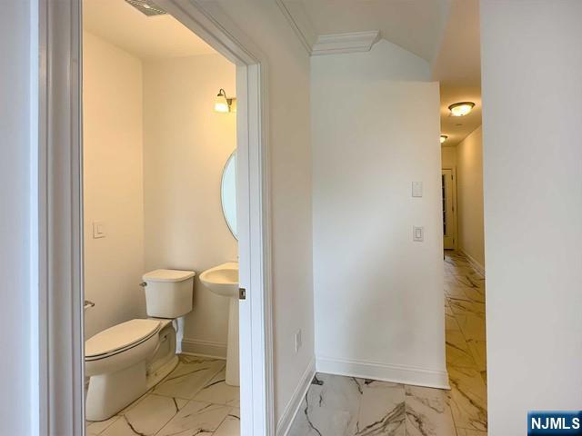 63 Parkside Lane Teaneck, NJ 07666 - Photo 10 of 29