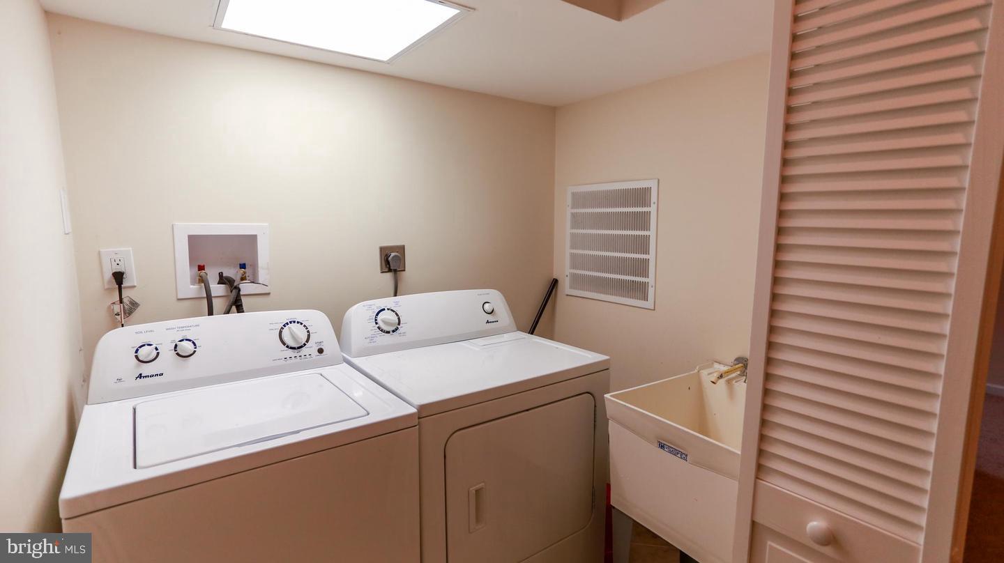 110 Hannes Street Silver Spring, MD 20901 - Photo 16 of 19 Laundry