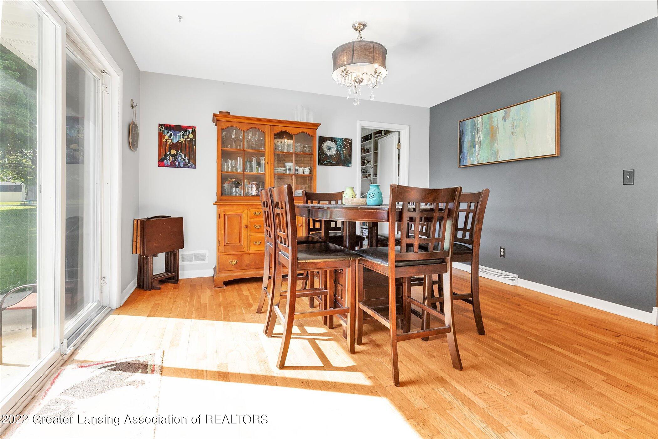 4248 Barton Road Lansing, MI 48917 - Photo 12 of 47 12-4248-Barton-Rd-WindowStill-Real-Estat