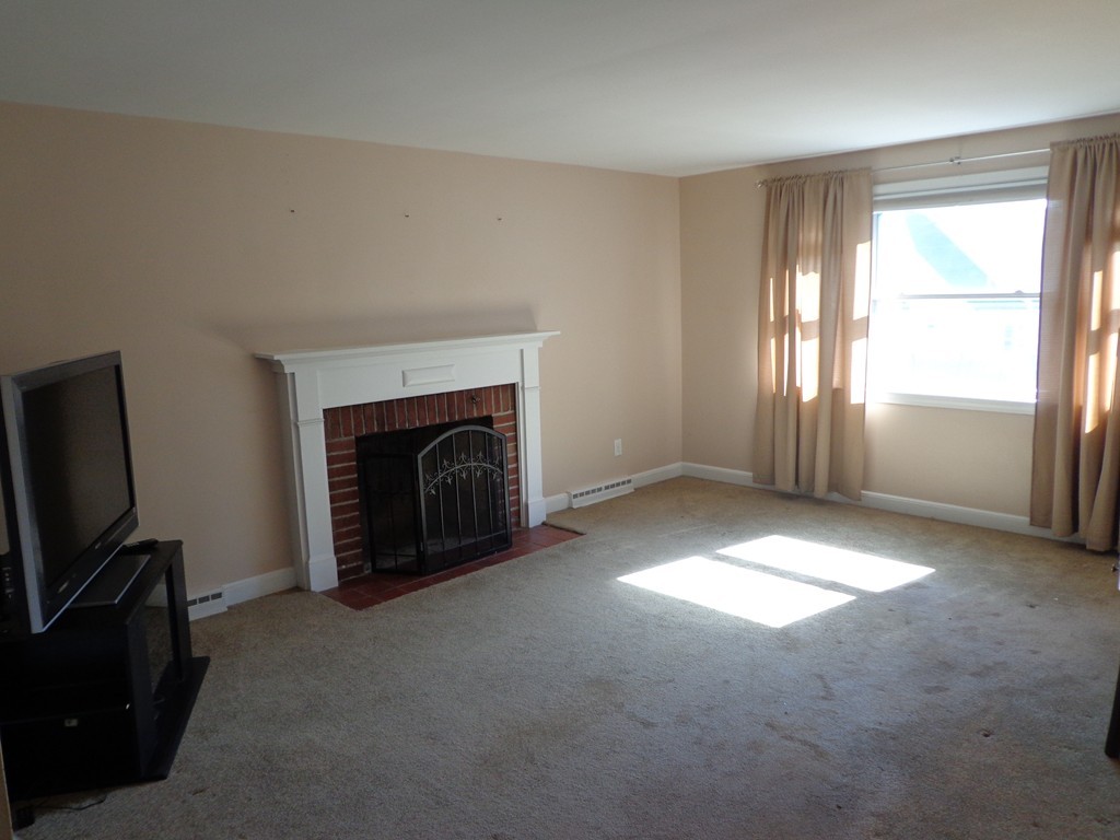 9 Pine Ridge Road Weymouth, MA 02189 - Photo 10 of 20 Gallery Image 10