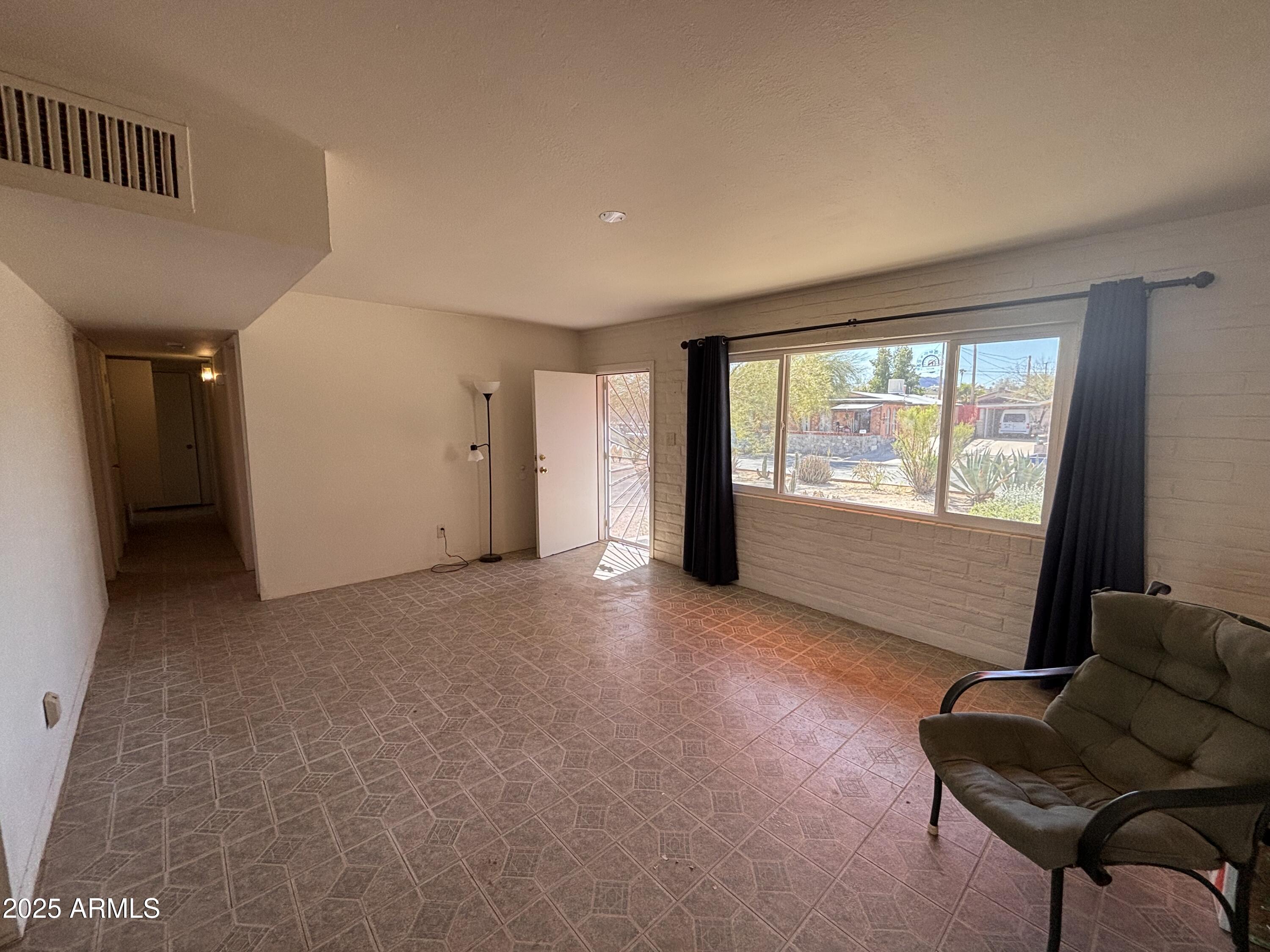 536 West Rocalla Avenue Ajo, AZ 85321 - Photo 5 of 20 IMG_6938