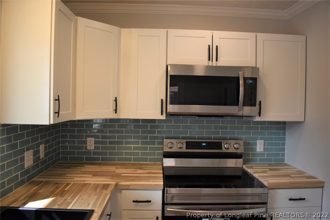 655 Davis Bridge Road Parkton, NC 28371 - Photo 4 of 30 Gallery Image 4