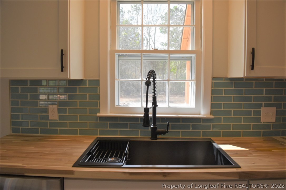 655 Davis Bridge Road Parkton, NC 28371 - Photo 5 of 30 Gallery Image 5