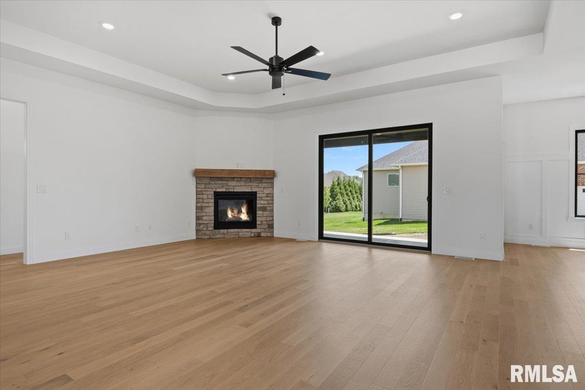 4712 Berkshire Crossing Springfield, IL 62711 - Photo 5 of 59