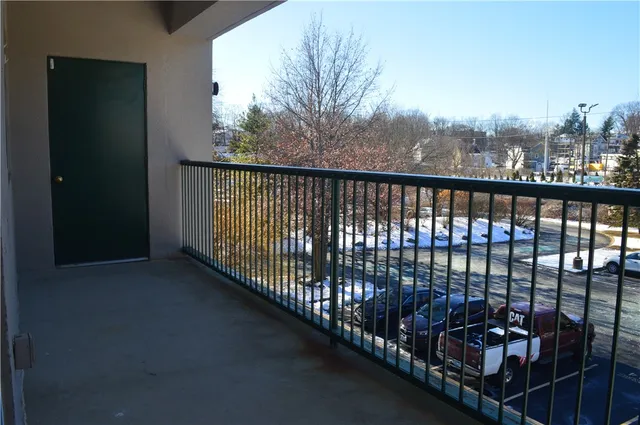 $1,600 | 31 Devereux Avenue, Unit 305, Providence, RI 02909