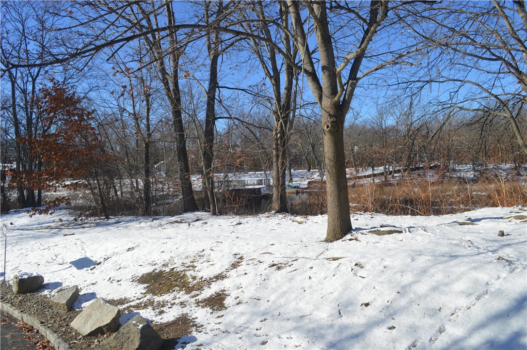 31 Devereux Avenue, Unit 305 Providence, RI 02909 - Photo 12 of 12