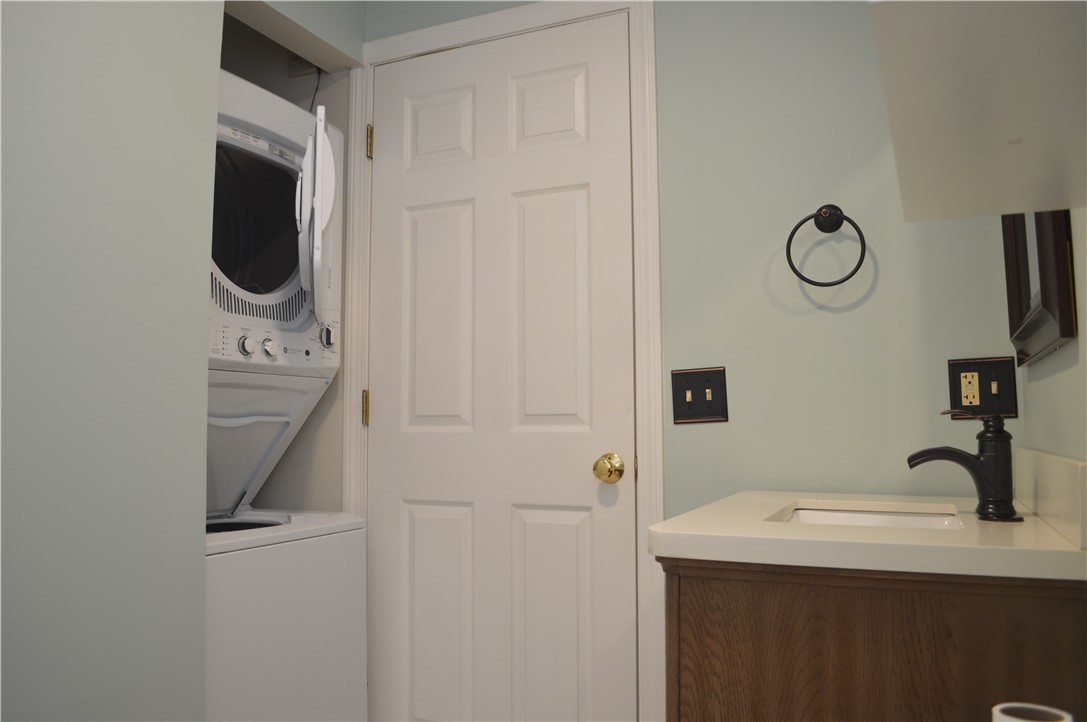 31 Devereux Avenue, Unit 305 Providence, RI 02909 - Photo 10 of 12