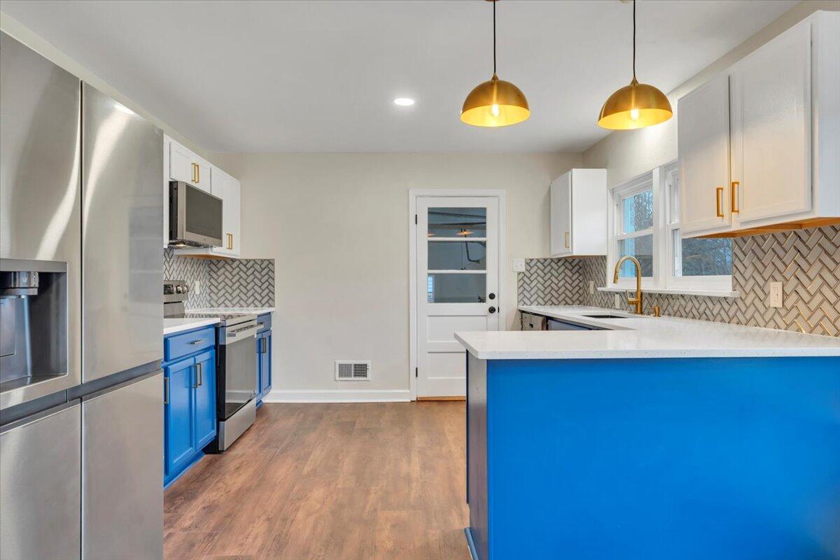 3417 Windsor Road Roanoke, VA 24018 - Photo 11 of 55 11-MIB00132