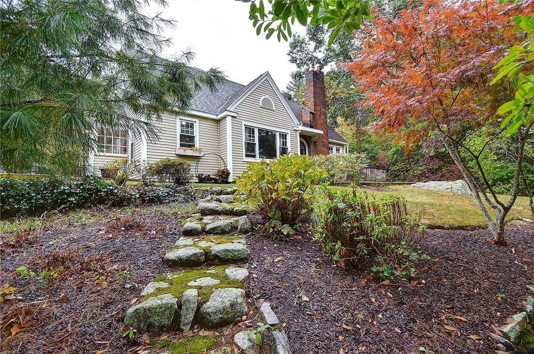 107 Post Road Westerly, RI 02891 - Photo 2 of 39