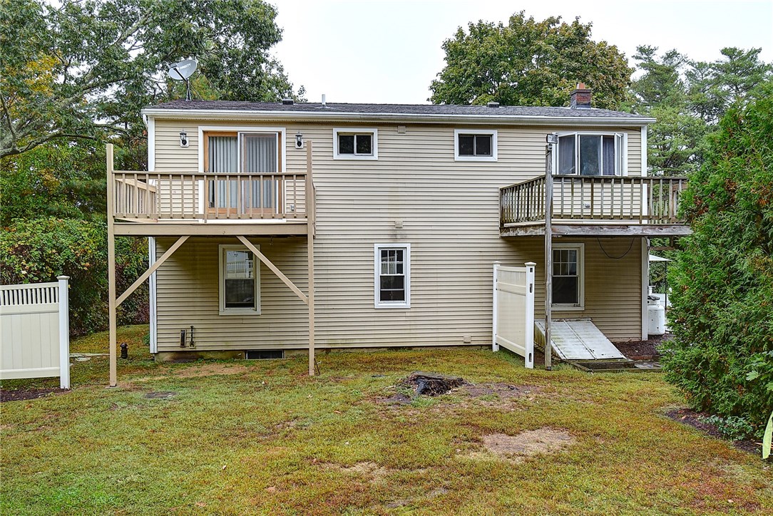107 Post Road Westerly, RI 02891 - Photo 7 of 39