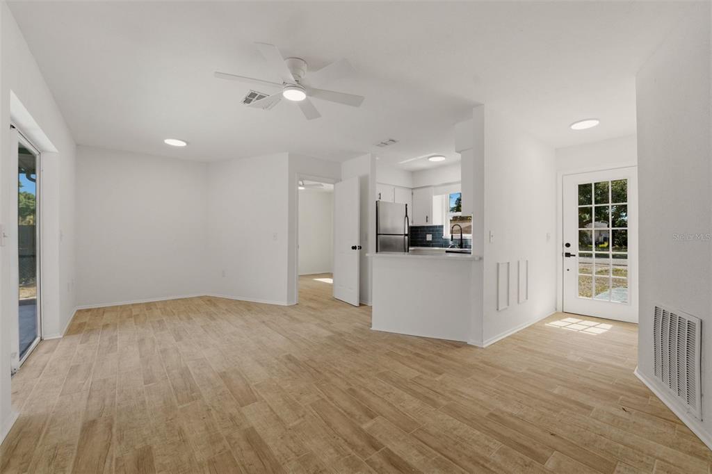 2931 Arrowhead Road Venice, FL 34293 - Photo 3 of 15