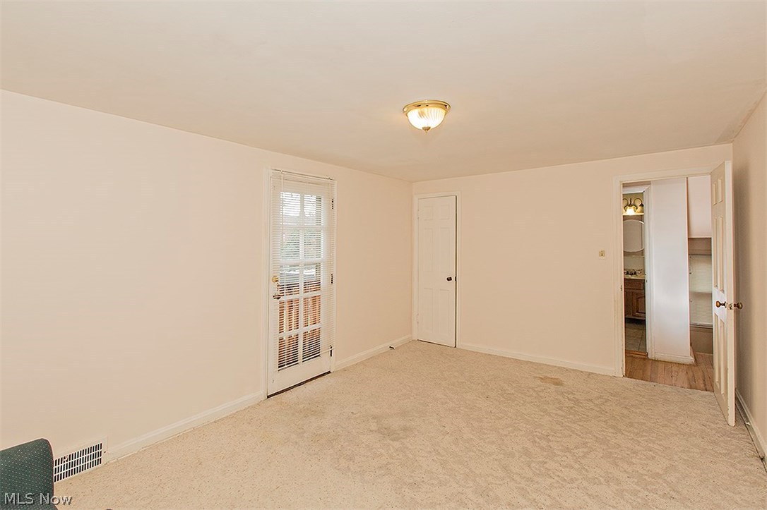4434 Baintree Road Cleveland, OH 44118 - Photo 21 of 31