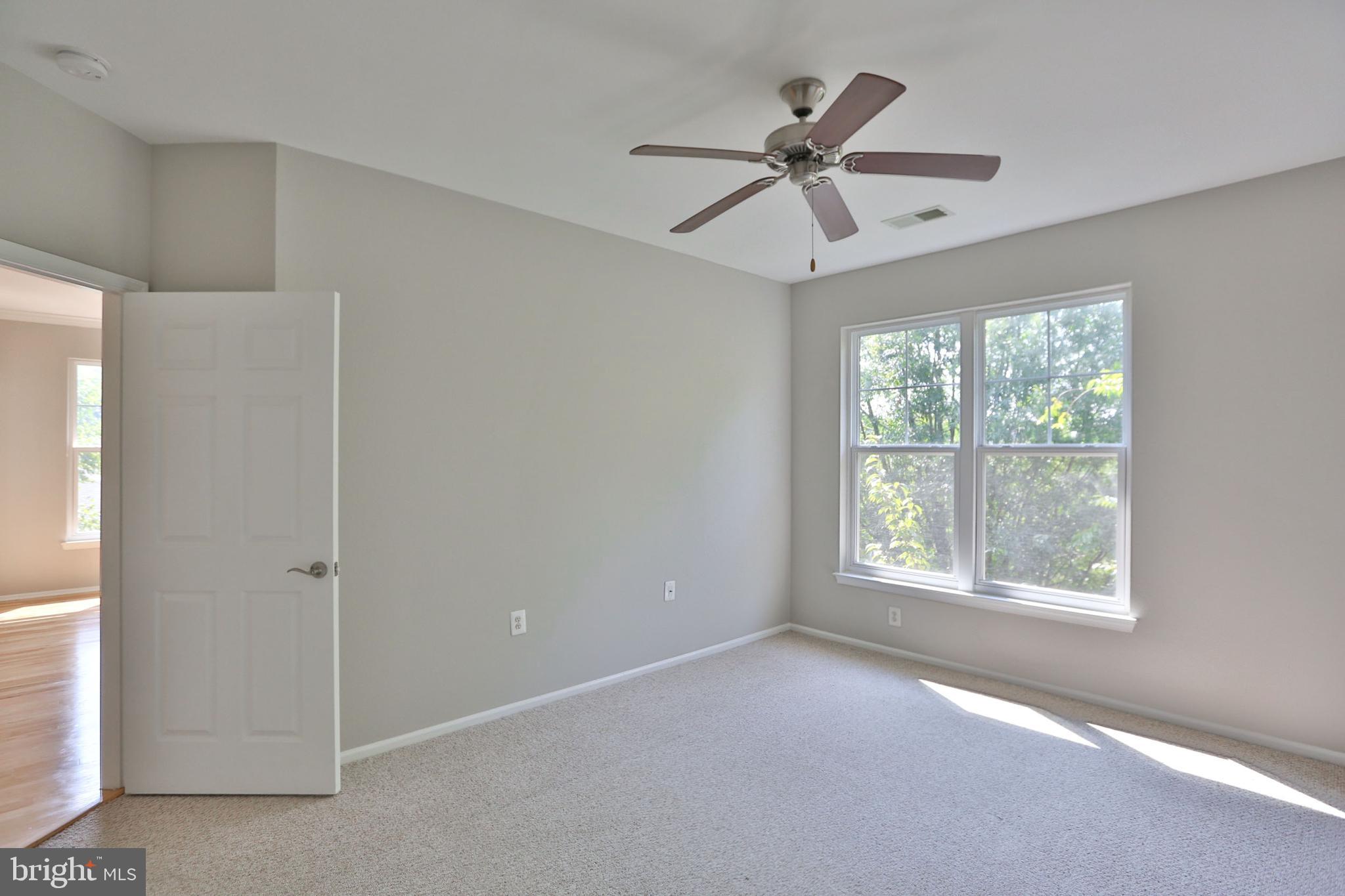 11800 Old Georgetown Road, Unit 1527 North Bethesda, MD 20852 - Photo 25 of 33