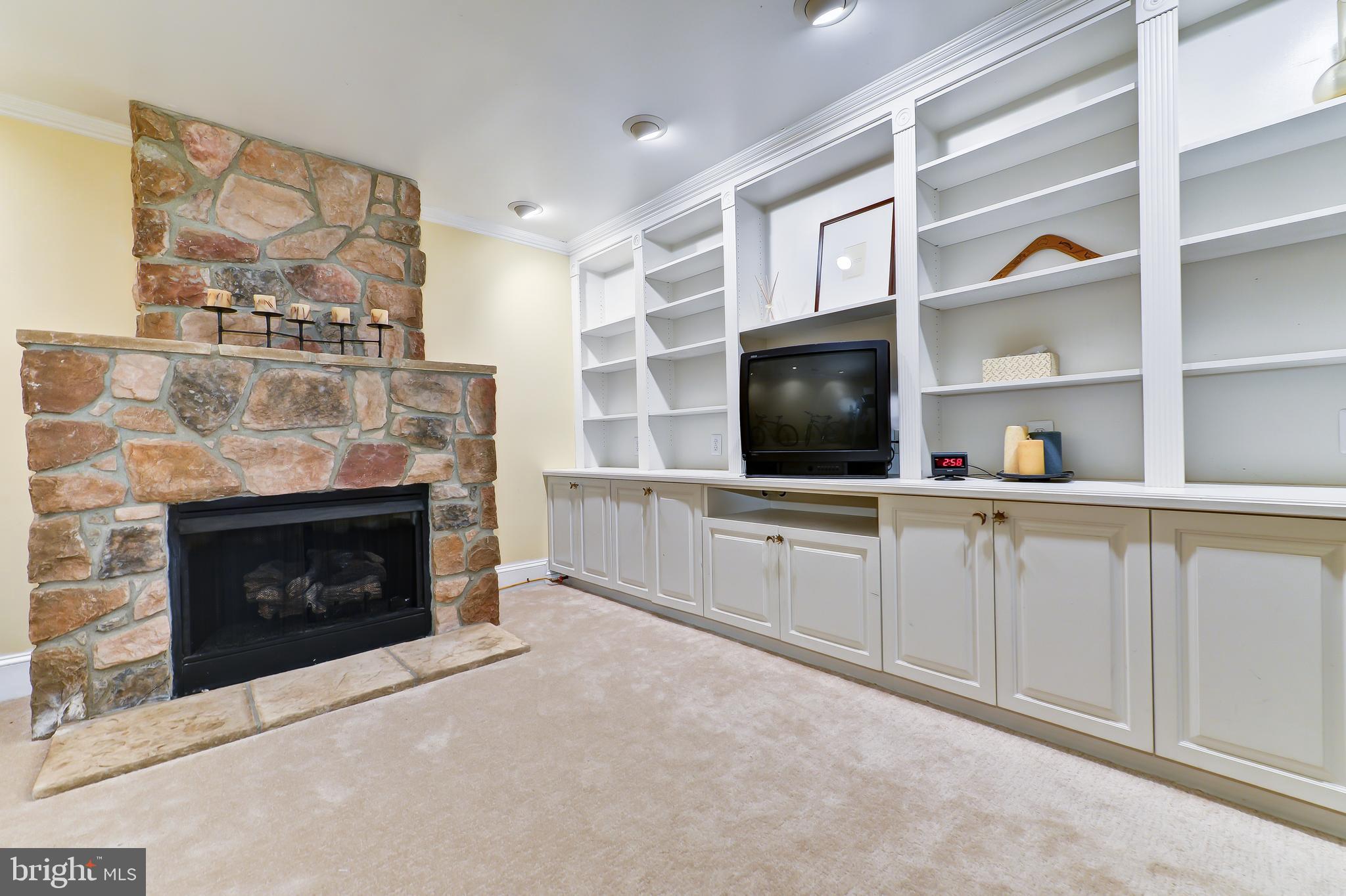 517 Princess Street Alexandria, VA 22314 - Photo 27 of 33
