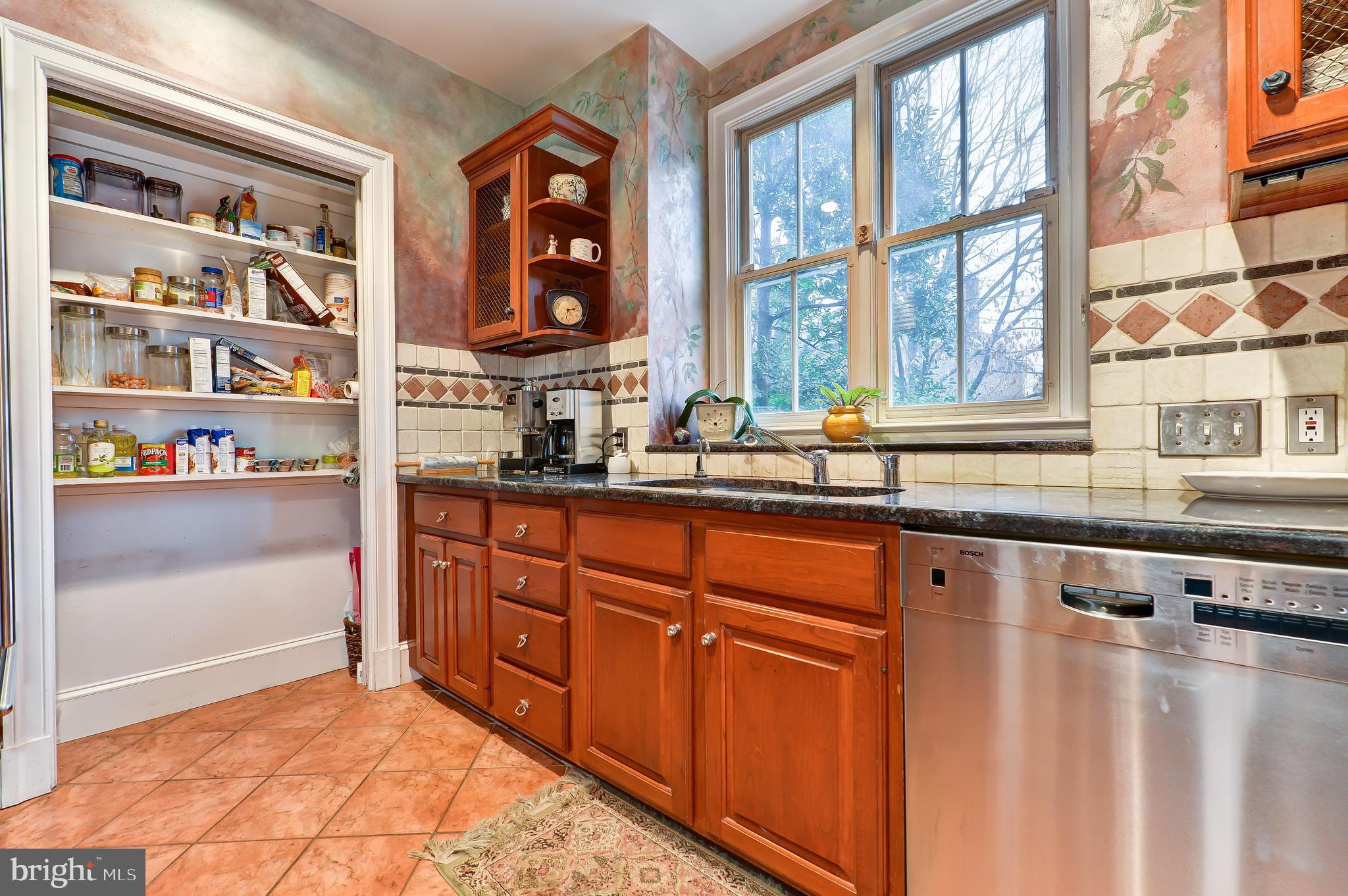 517 Princess Street Alexandria, VA 22314 - Photo 6 of 33
