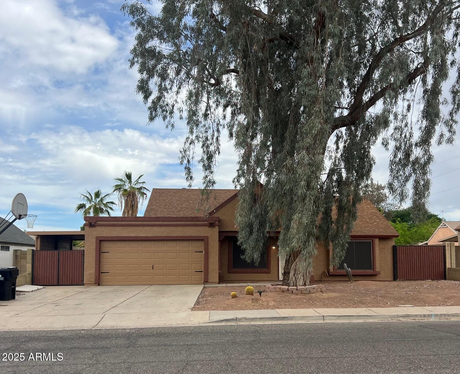 1110 East Utopia Road Phoenix, AZ 85024 - Photo 1 of 34 IMG_6444