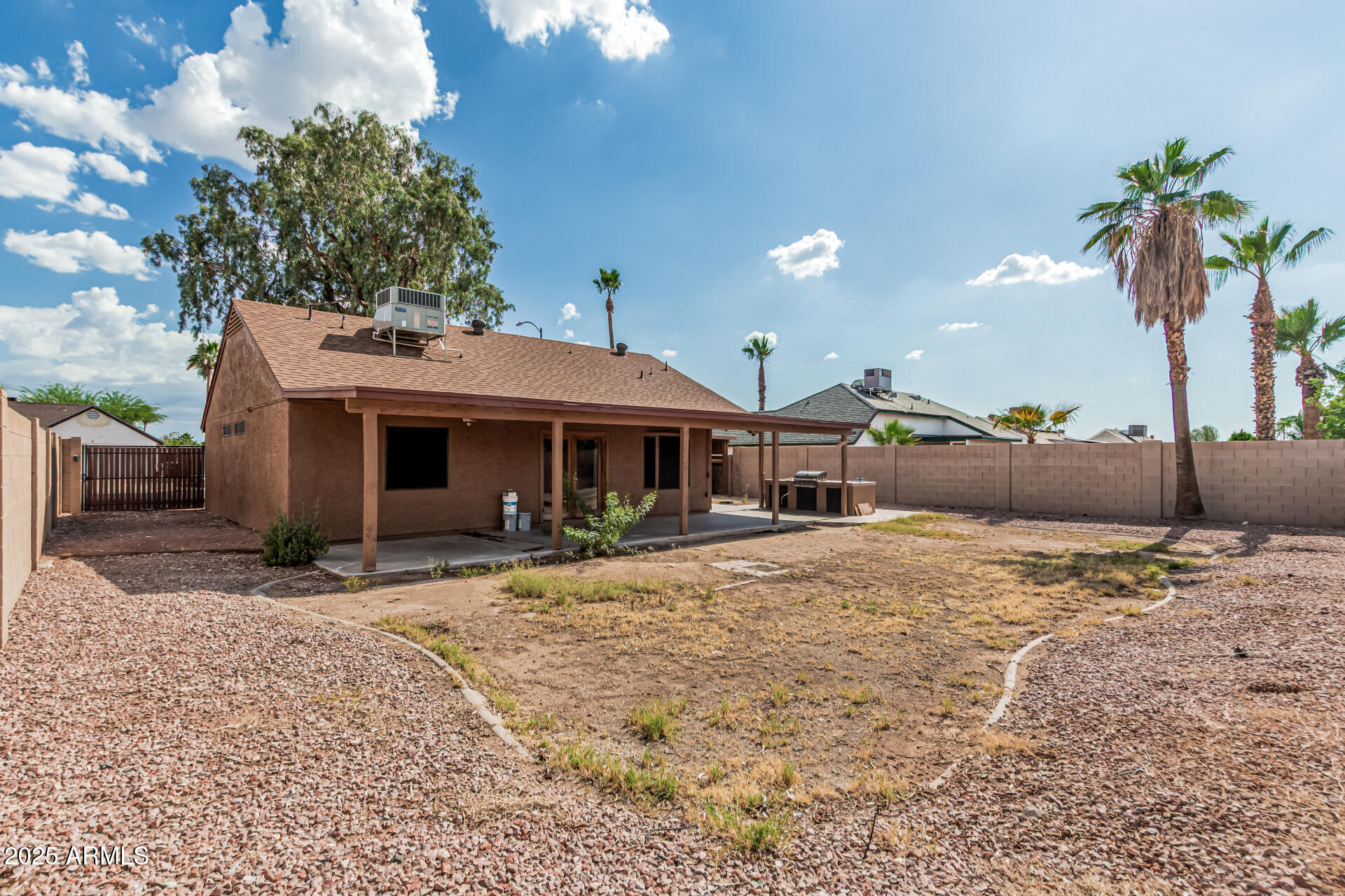 1110 East Utopia Road Phoenix, AZ 85024 - Photo 13 of 34 32 Utopia