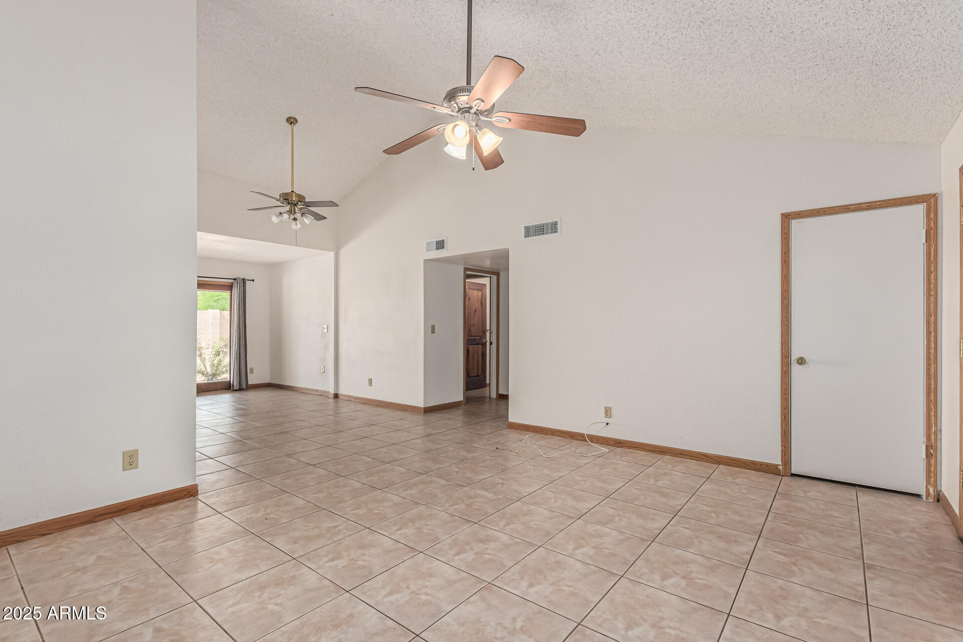 1110 East Utopia Road Phoenix, AZ 85024 - Photo 25 of 34 11 Utopia