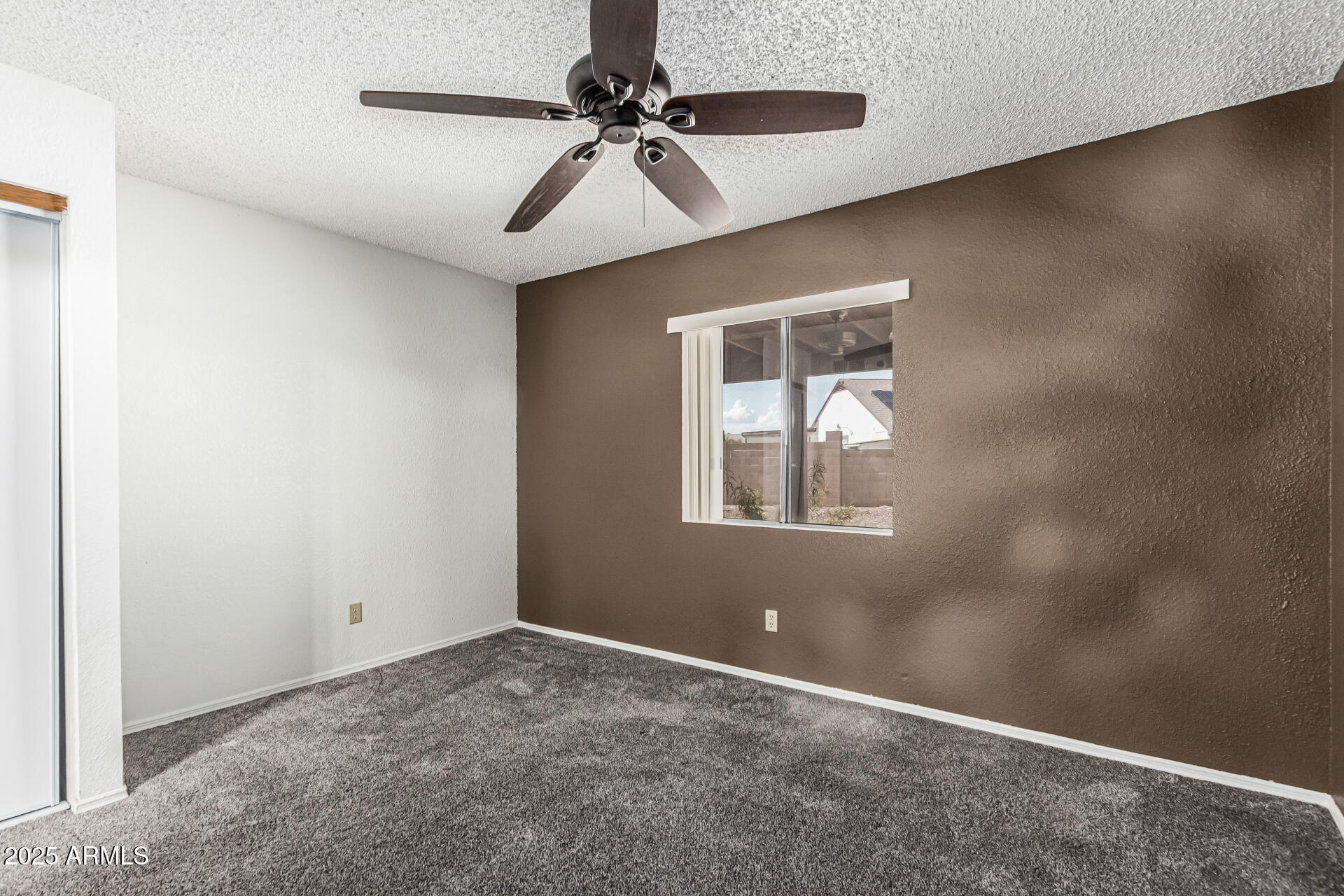 1110 East Utopia Road Phoenix, AZ 85024 - Photo 3 of 34 22 Utopia
