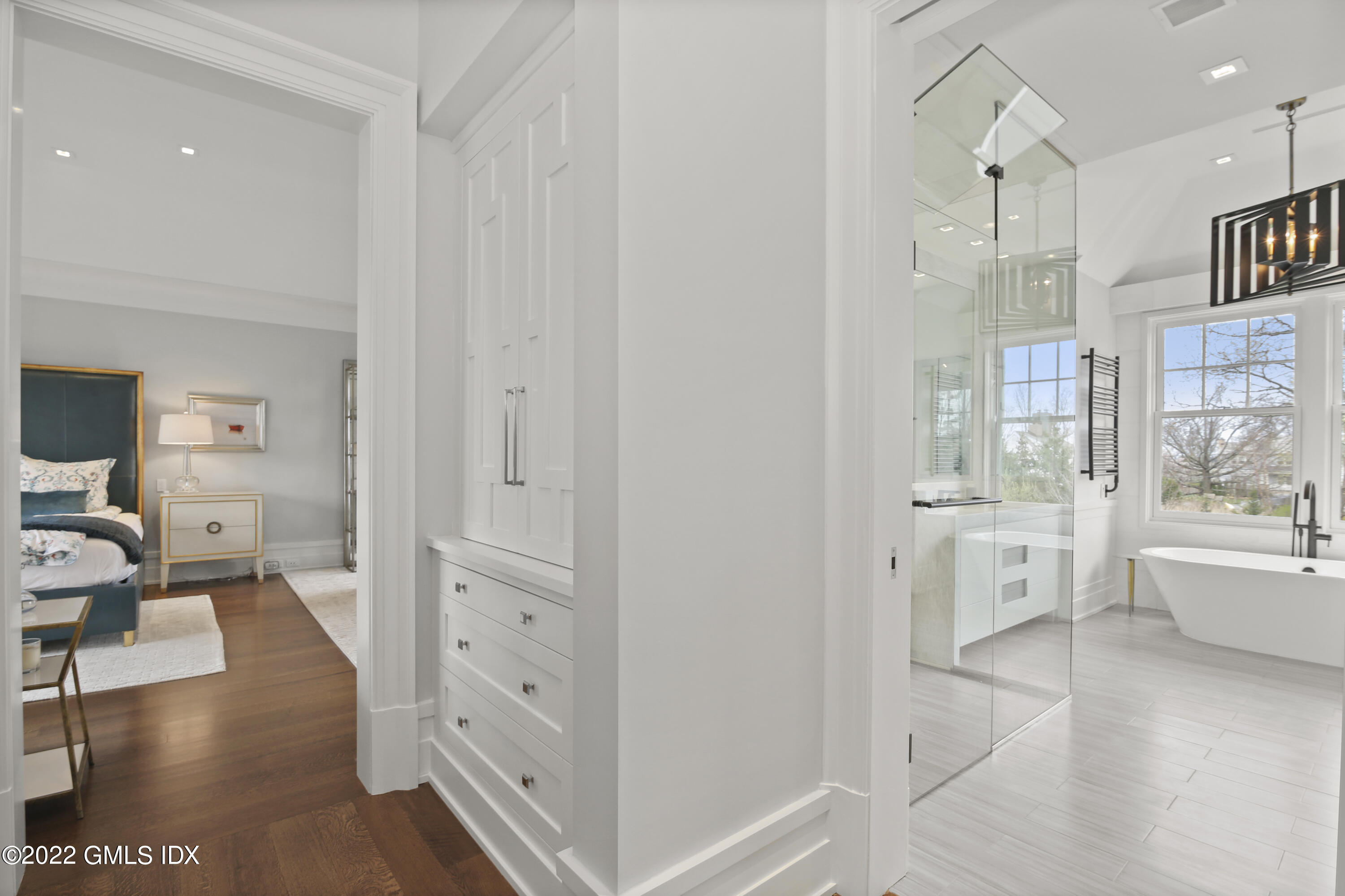 1 Ledge Road Old Greenwich, CT 06870 - Photo 20 of 33 Gorgeous Bath
