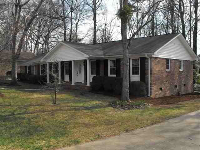 105 Old Hickory Point Greenville, SC 29607 - Photo 10 of 11 Gallery Image 10