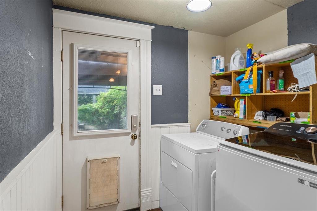 2717 Colcord Avenue Waco, TX 76707 - Photo 9 of 34 a utility room with dryer and washer