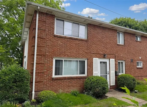 $159,900 | 61 Park Club Lane, Unit D, Amherst, NY 14221