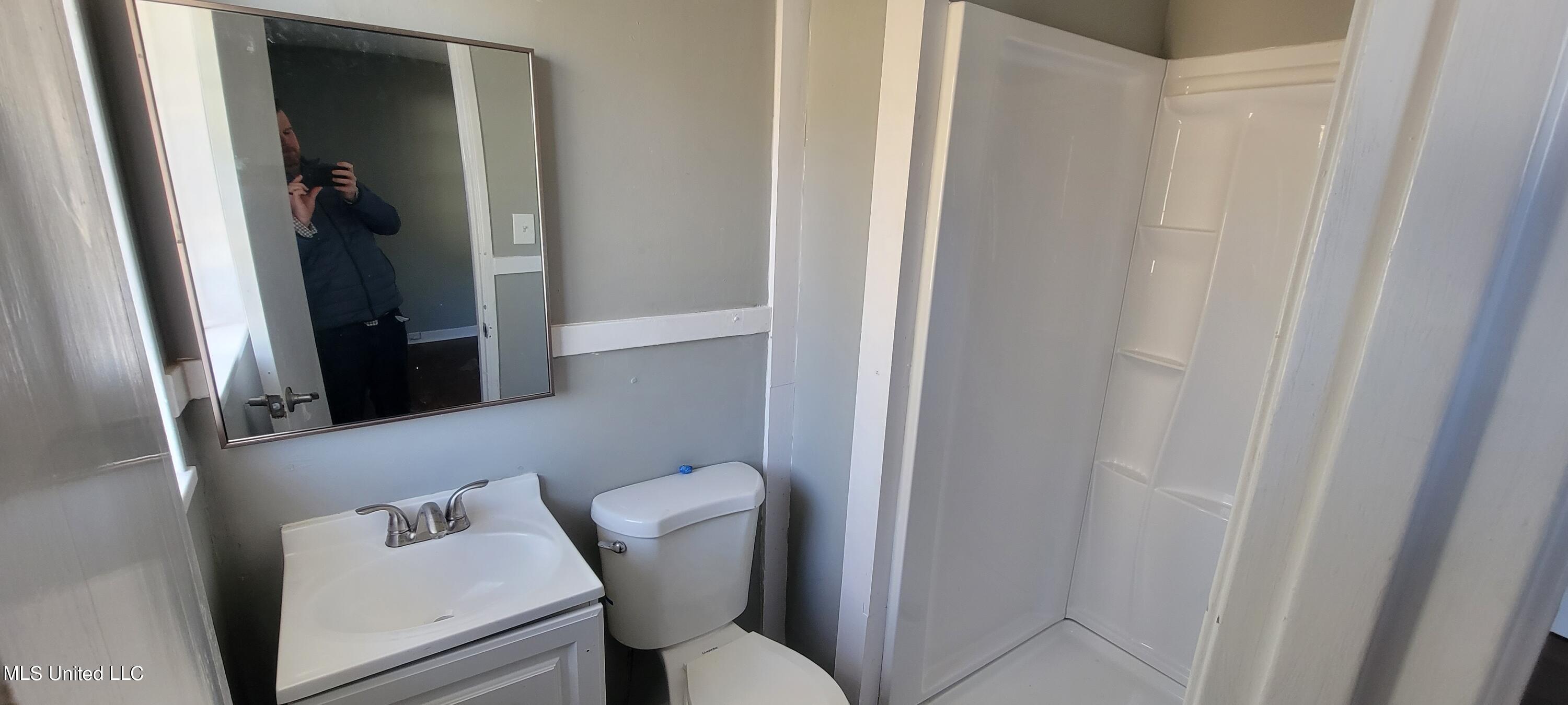 706 Beaverbrook Drive Jackson, MS 39206 - Photo 5 of 11 20240117_101042