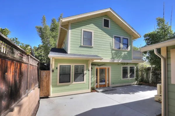 $2,700 | 2206 Parkway Santa Barbara Ca, Santa Barbara, CA 93101