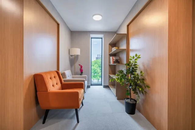 $698,000 | 30-05 Vernon Boulevard, Unit 7E | Astoria