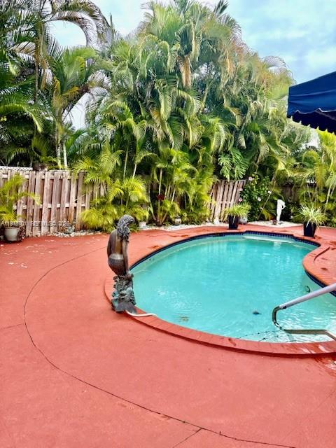 15957 Southwest 54th Terrace Miami, FL 33185 - Photo 14 of 15