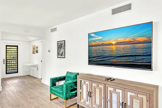 $4,500 | Undisclosed Address, Palm Beach Gardens, FL 33418