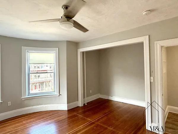 $3,995 | 116 Winthrop Road, Unit 2, Brookline, MA 02445