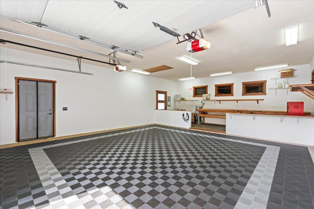 10 Leleaka Place Haiku, HI 96708 - Photo 47 of 49 a view of a livingroom with kitchen and furniture