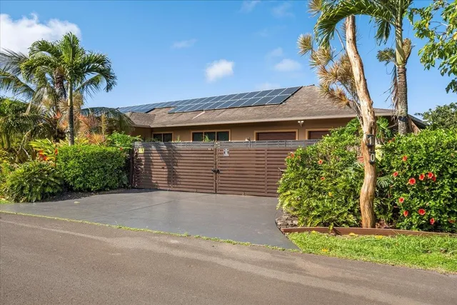 $3,300,000 | 10 Leleaka Place, Haiku, HI 96708