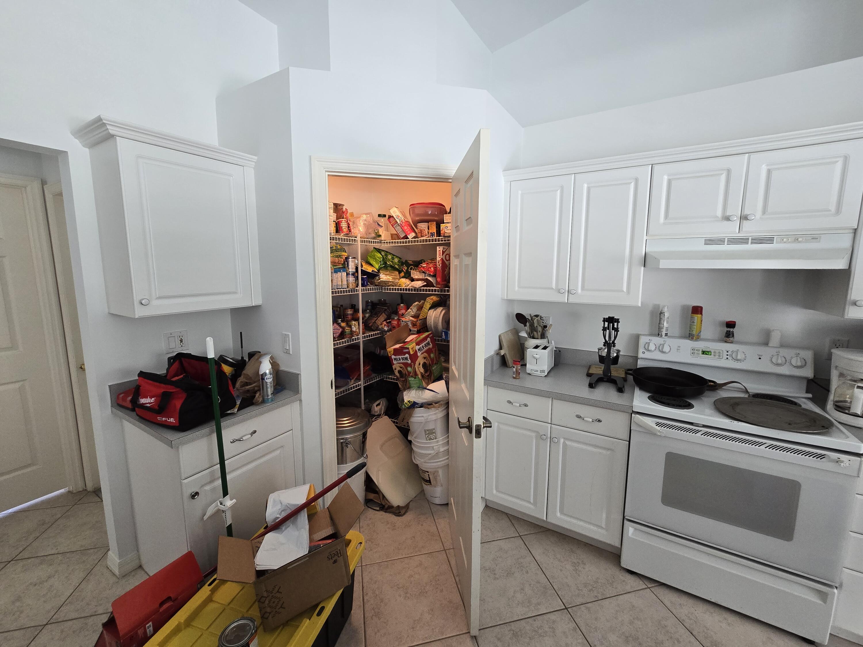 2049 San Marco Road Marco Island, FL 34145 - Photo 30 of 71 Kitchen with Pantry