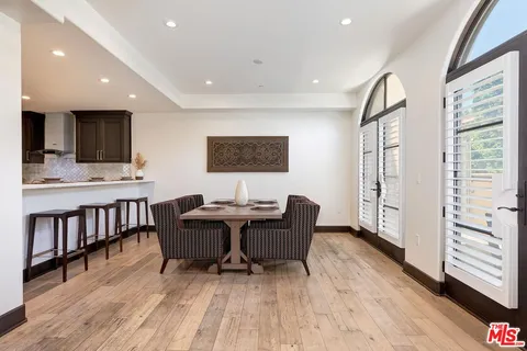 $1,395,000 | 10523 Ashton Avenue, Unit 101, Los Angeles, CA 90024