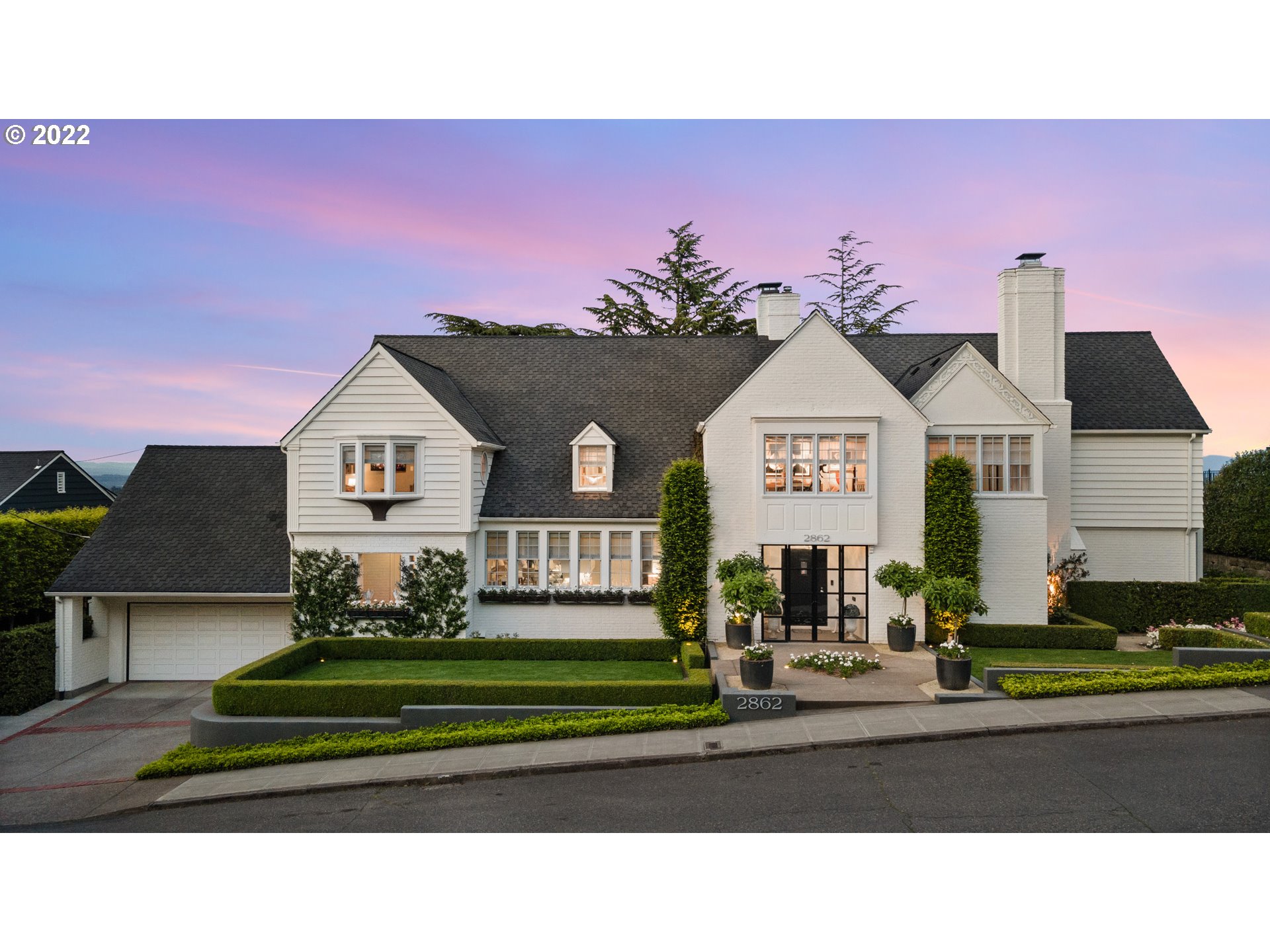2862 Northwest Cumberland Road Portland, OR 97210 - Photo 1 of 32 Gallery Image 1