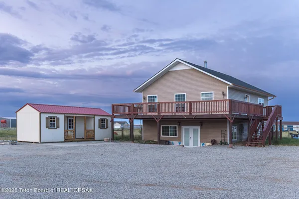 $400,000 | 25 Neosha Trail, Pinedale, WY 82941