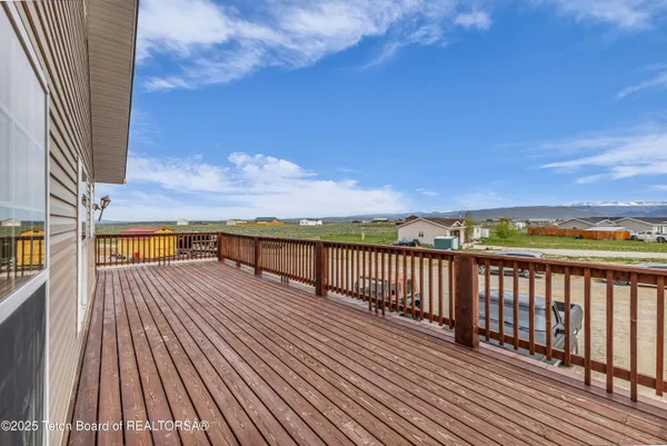 $400,000 | 25 Neosha Trail, Pinedale, WY 82941