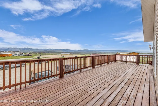 $400,000 | 25 Neosha Trail, Pinedale, WY 82941