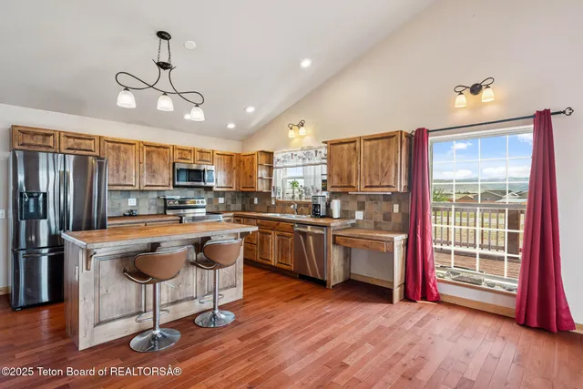 $400,000 | 25 Neosha Trail, Pinedale, WY 82941