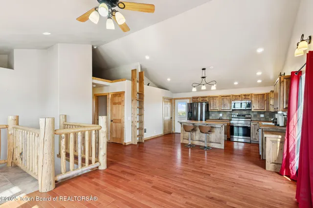 $400,000 | 25 Neosha Trail, Pinedale, WY 82941