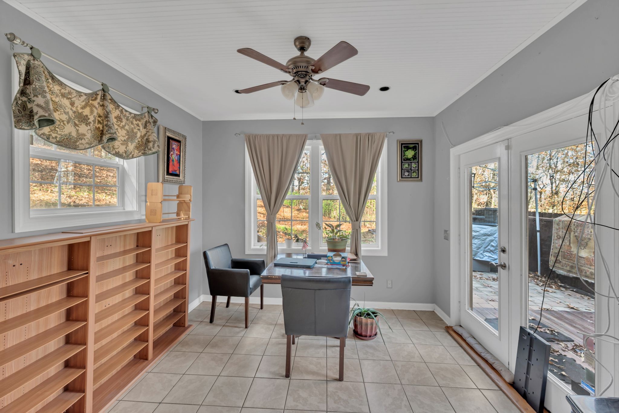 8242 River Rd Pike Nashville, TN 37209 - Photo 26 of 35 a dining room with furniture and windows
