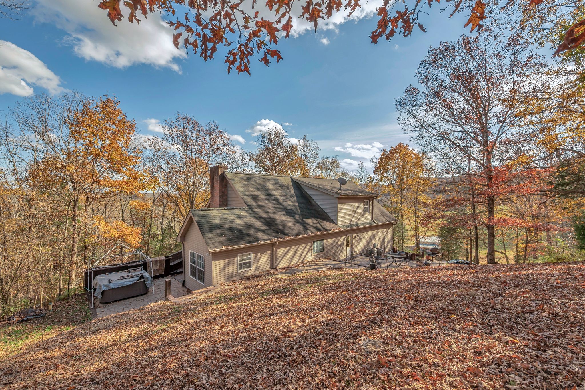 8242 River Rd Pike Nashville, TN 37209 - Photo 27 of 35 a view of outdoor space with seating area