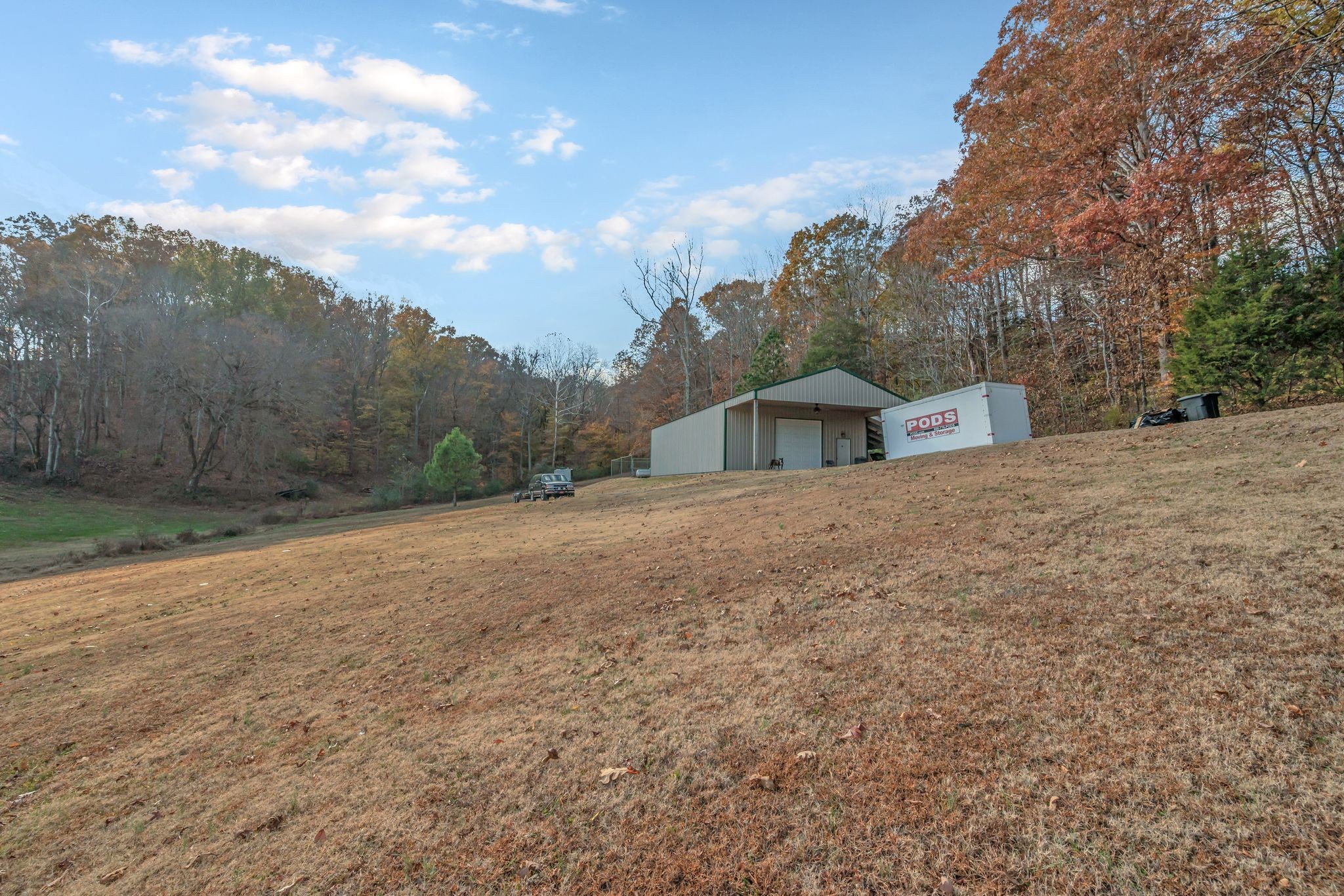 8242 River Rd Pike Nashville, TN 37209 - Photo 29 of 35 a view of a backyard of the house