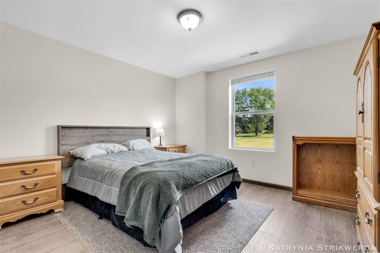 2256 South Cochran Road Charlotte, MI 48813 - Photo 39 of 77